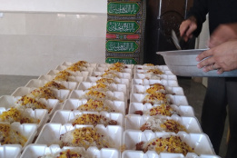 طبخ غذای نذری همزمان با ماه صفر/جهاددانشگاهی استان مرکزی