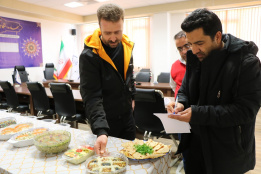 جشنواره غذای سالم هم‌زمان با گرامیداشت دهه فجر در جهاددانشگاهی استان مرکزی