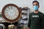 بازدید تیم اجرایی طرح ملی مشاغل خانگی استان مرکزی از کارگاه خانگی ساعت سازی در دلیجان