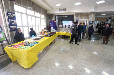 برپایی نمایشگاه مشاغل خانگی در مرکز آموزش علمی کاربردی جهاددانشگاهی اراک