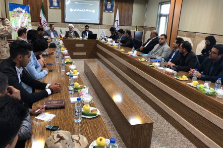 مدیران نسل فعلی، حلقهی مدیریتی را برای حضور نسل جوانِ مؤمنِ آگاهِ انقلابی باز کنند