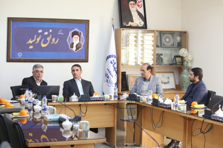 زمینههای همکاری جهاددانشگاهی و استانداری مرکزی بررسی شد