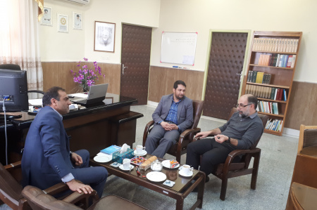 نشست مشترک رییس جهاددانشگاهی با مدیرکل کتابخانه های استان مرکزی برگزار شد
