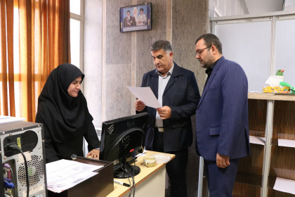 بازدید مدیرکل دفتر امور شهری و شوراهای استانداری مرکزی از فرایند ارزیابی پذیرفته‌شدگان آزمون استخدامی آتش‌نشانی/ جهاددانشگاهی