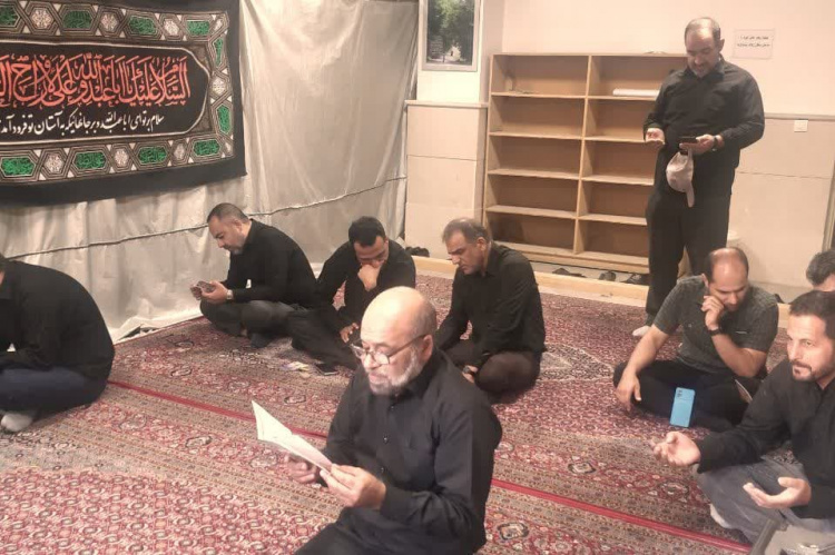 برگزاری مراسم پرفیض زیارت عاشورا در جهاددانشگاهی استان مرکزی
