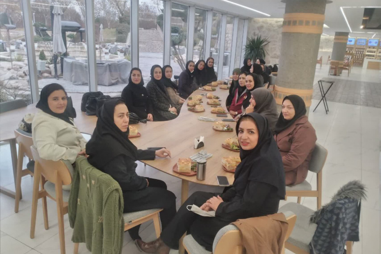 دورهمی صمیمانه بانوان جهادگر جهاددانشگاهی استان مرکزی برگزار شد