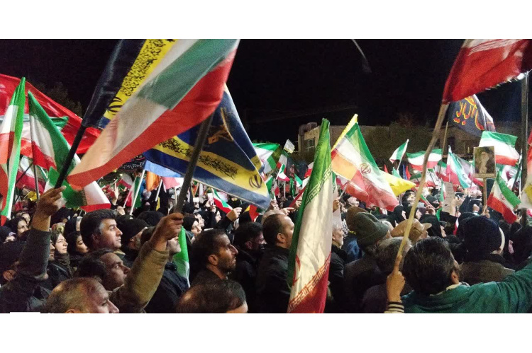 جهادگران جهاد دانشگاهی استان مرکزی در کنار مردم با حضور پیوسته در اجتماعات مردمی بیعت با رهبر معظم انقلاب