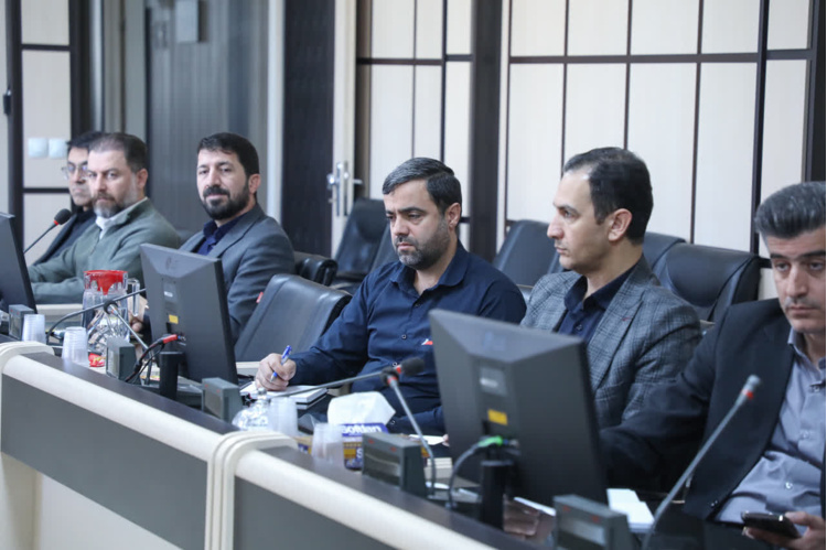 در نشست هیئت اندیشه‌ورز استان مرکزی عنوان شد؛ ظرفیت‌های تخصصی جهاد دانشگاهی در خدمت سلامت کارگران؛ از درمان ناباروری تا سلامت شغلی و رفاه خانواده‌ها