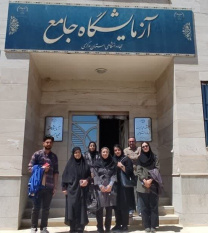 بازدید اعضای کانون محیطزیست سازمان دانشجویان جهاددانشگاهی استان مرکزی از آزمایشگاه جامع این نهاد