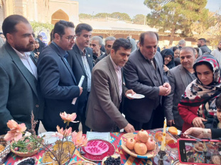 چهارمین جشنواره غذاى ساوه با مشارکت اقوام ایرانى برگزار شد